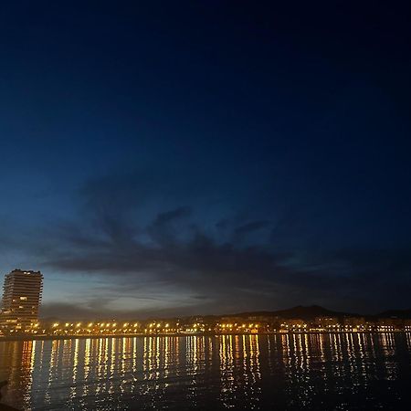 Апартаменти Agreda Playa Малага Екстер'єр фото